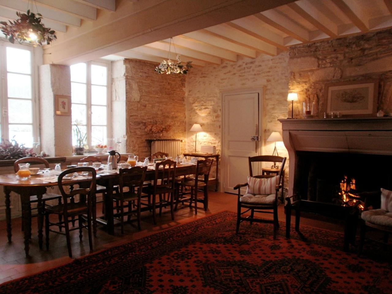 Joux-la-Ville Val De La Nef B&B 외부 사진